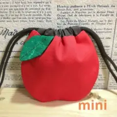 可愛いりんごちゃん♡ハンドメイド　ミニ巾着（まるい花）