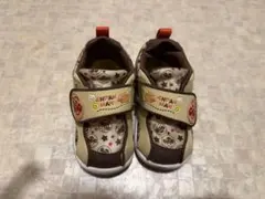 アンパンマン　スニーカー　13.5センチ
