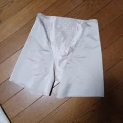 ラスト割引ワコールガードル70size