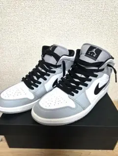 NIKE　AIR JORDAN　1 MID ライトスモークグレー 27.0cmのサムネイル