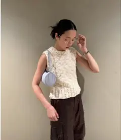 emmi ウールミックスハンドニットベストのサムネイル
