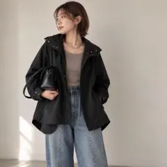 フード付き ブラック ブルゾン ジャケット