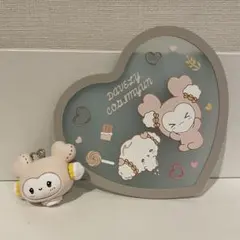 TWICE×サンリオ　ガチャガチャ　マスコットチャーム、クリアラバーコースター