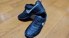 21cm ブラック　黒　トレーニングシューズ　サッカー　靴