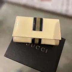 GUCCI キーケース　クリーム色