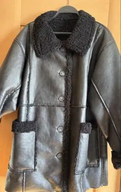 ジーナシスレザーコート ボア襟付き ブラック