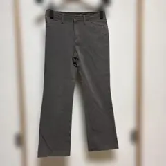 UNIQLOストレートパンツカーキ色