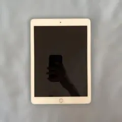 Apple iPad 第6世代 32GB シルバーのサムネイル