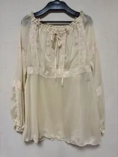 スモックブラウス