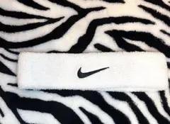 Nikeホワイトヘアバンド
