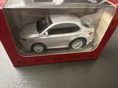 トヨタ カムリ プルバックカー シルバー