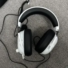 RAZER ゲーミングヘッドセット ホワイト超美品のサムネイル