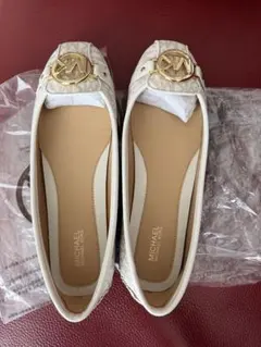 MICHAEL KORS モノグラム フラットシューズ ホワイトのサムネイル