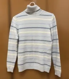 ユニクロ　カシミア　タートルネックセーター　Mサイズ