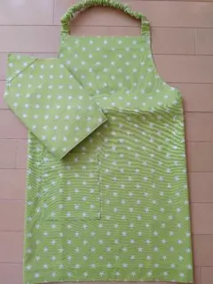 ☆140前後エプロン2点セット 星柄黄緑 ポケット付
