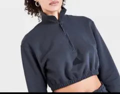 adidas ショート丈トップス　ダークグレー