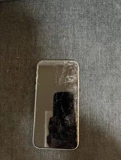 Apple iPhone 11 画面ひび割れあり