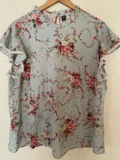 SHEIN CURVE 花柄 フリルブラウス 4XLのサムネイル