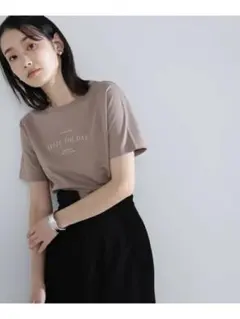 新品　ナチュラルビューティーベーシック　Tシャツ