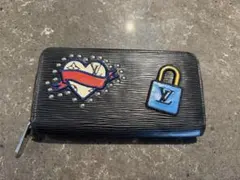 PRADA 長財布 ラウンドファスナー スカル ハート 刺繍 - メルカリ