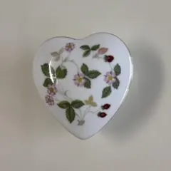 WEDGWOOD ワイルドストロベリー ハート型 小物入れのサムネイル