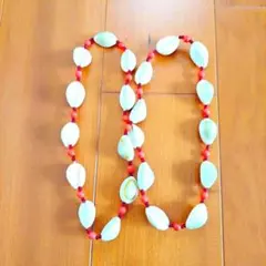 貝殻と赤いビーズのロングネックレス 約75cm