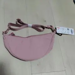 未使用★UNIQLO ラウンドウルトラミニバッグ 11 Pinkのサムネイル