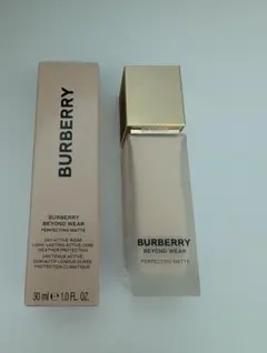 BURBERRY BEYOND WEAR リキッドファンデーション 10FWのサムネイル