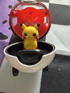 トミカ ポケモン モンスターボール ピカチュウのサムネイル