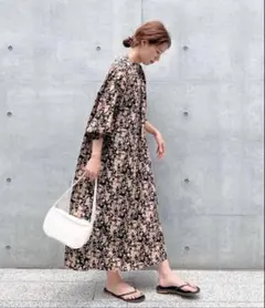 feepur フラワープリント ロングワンピース　七分袖