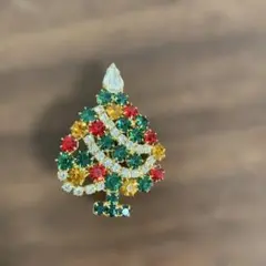 クリスマスツリー　ブローチ