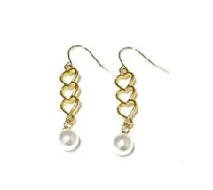 3連ハートのゆらゆらピアス