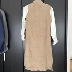 ベージュ ニットタートルネック ワンピース