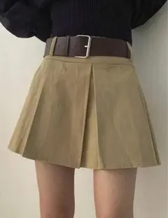 ベージュ プリーツスカート ベルト付き