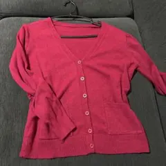 赤の長袖カーディガン ポケット付き　制服