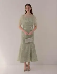 ライトグリーン オフショルダー パーティードレス