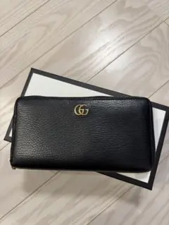 GUCCI GGマーモント ラウンドファスナー長財布 ブラックのサムネイル