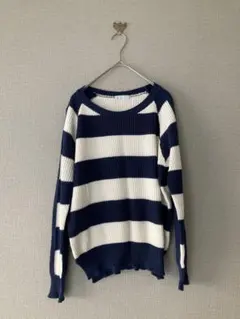 ネイビーとホワイトのストライプセーター