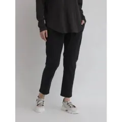 ★ヤマダヤ　LASUD　ストレッチクロップドテーパードパンツ　新品未使用★のサムネイル