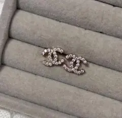 CCロゴピアス ゴールド