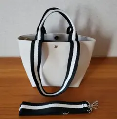 Item thumbnail for item 10121881-d732-4b00-a201-9d107d90dbd0