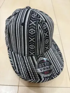 오토 스냅백 베이스볼 캡 풀 패턴