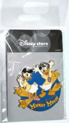 ディズニーストア ピンバッジ ドナルド、デイジー