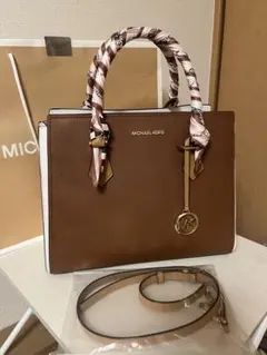 MICHAEL KORS 2wayバッグ(スカーフ&つば広ハット付き-おまけ)のサムネイル