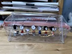 新品　Snoopy スヌーピーと家族　筆箱　透明　白　文房具　プレゼント　ギフト