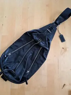 COACH　ボディバック