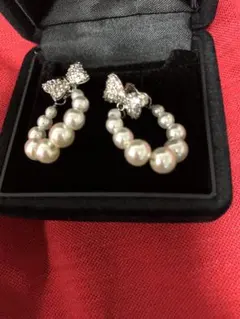 パールとリボンのフープピアス
