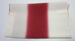 濃いめのピンクと白の帯揚げ