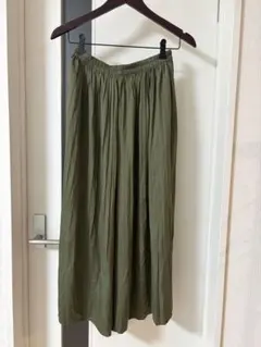 UNIQLO プリーツ ガウチョパンツ カーキ