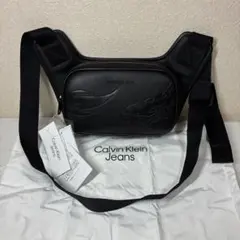 【未使用品】カルバンクライン ロゴ 型押し ボディバッグ ブラック